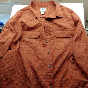 Long sleeve button up mens XL shirt
